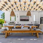Oasis Luxury Residences *