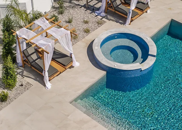 Oasis Luxury Residences *