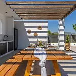 Oasis Luxury Residences Apartmán *