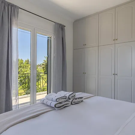 Oasis Luxury Residences *