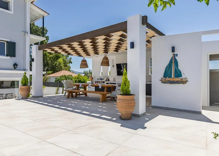 Oasis Luxury Residences 公寓